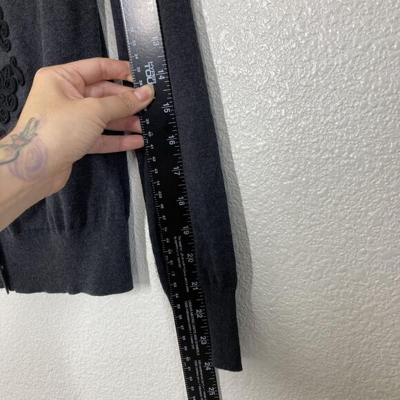 Banana Republic Sweater Womens Medium Gray Silk Blend Applique Cardigan Floral - Picture 8 of 15